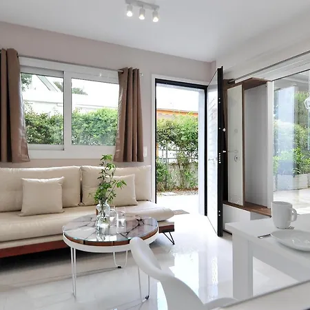 Alekos Luxury Suites Free 24H Transportation From - To Airport Artemida  Exterior photo