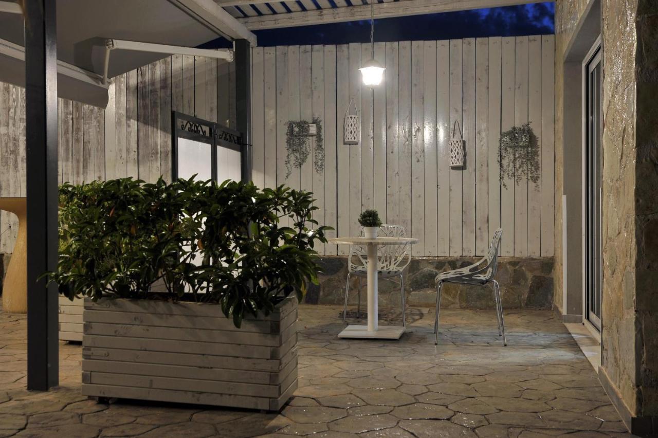 Alekos Luxury Free 24h Transportation From - To Airport Artemida (Attica)