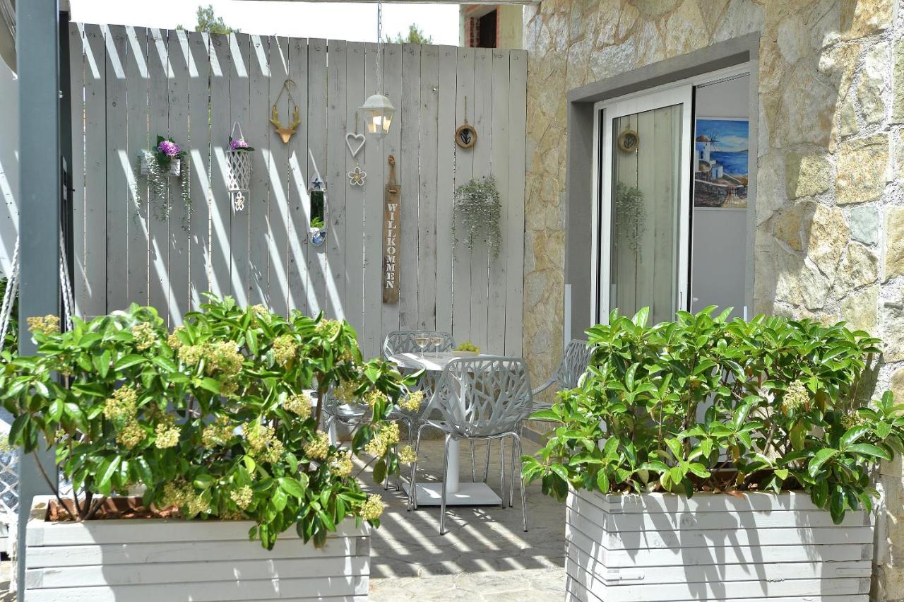 Alekos Luxury Free 24h Transportation From - To Airport * Artemida (Attica)